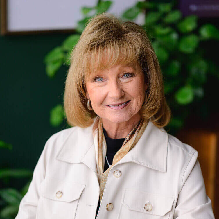 Barbara_Riddle_Headshot_-_ChamberWest_optimized_250